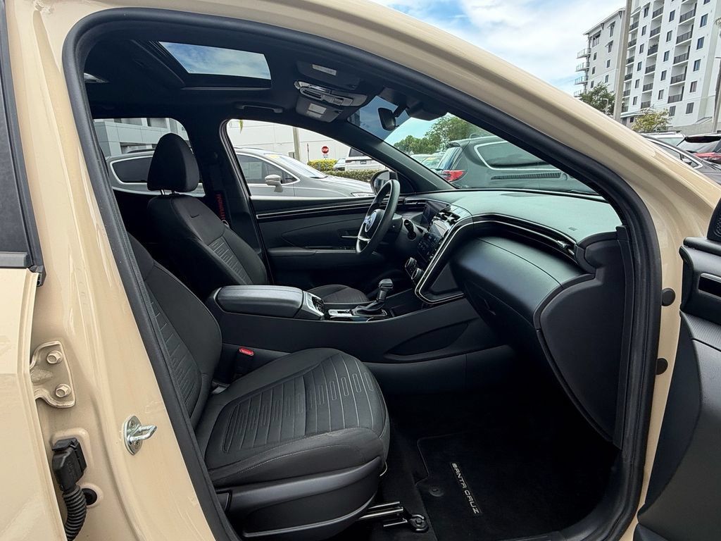 Used 2022 Hyundai Santa Cruz SEL w/ Activity Package FWD image 16