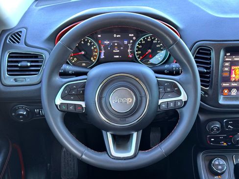 Used 2021 Jeep Compass Trailhawk image 21