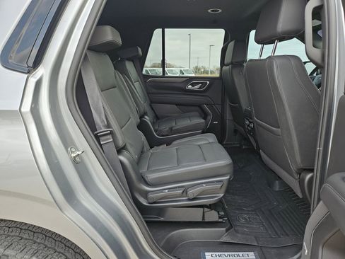 Used 2024 Chevrolet Tahoe Z71 w/ Luxury Package image 25