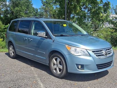 Used 2009 Volkswagen Routan SEL Premium