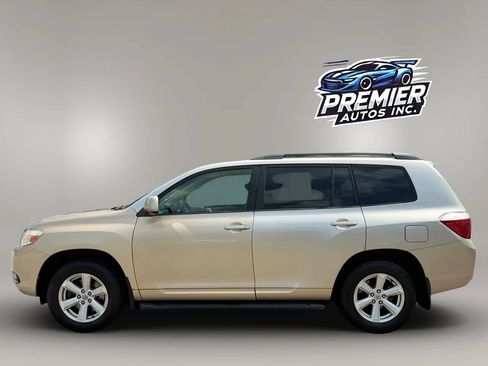 Used 2010 Toyota Highlander 2WD image 3