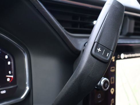 Used 2024 GMC Sierra 3500 Denali Ultimate image 20