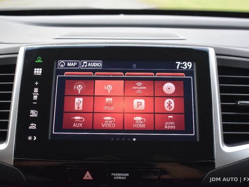 Used 2016 Honda Pilot Touring image 25