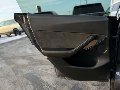 Used 2023 Tesla Model Y Long Range image 9