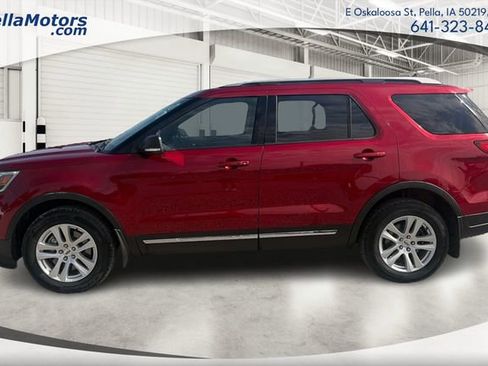 Used 2019 Ford Explorer XLT w/ Equipment Group 202A AWD/4WD image 6