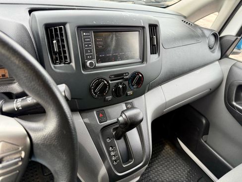Used 2021 Nissan NV200 SV image 22