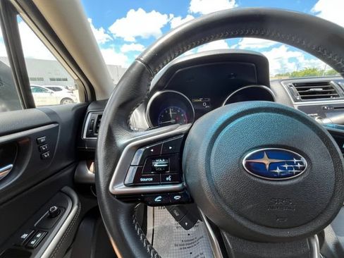 Used 2018 Subaru Outback 2.5i Limited AWD/4WD image 11