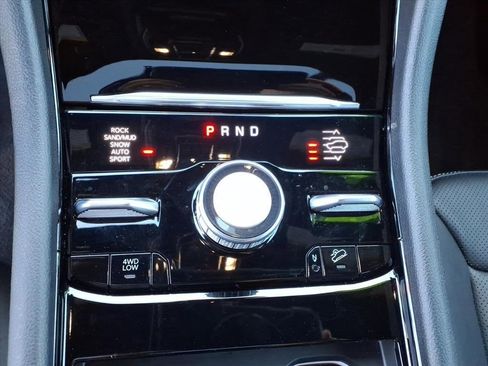 Used 2024 Jeep Grand Cherokee Overland w/ Trailer Tow Package image 29