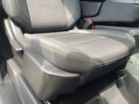 Used 2024 Chevrolet Silverado 1500 LT RWD image 30