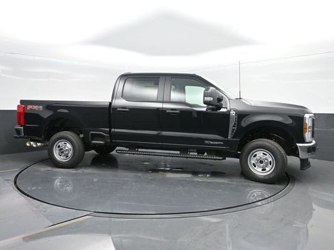 New 2025 Ford F250 XL image 3