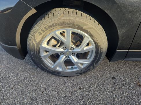 Used 2019 Chevrolet Equinox LT image 29