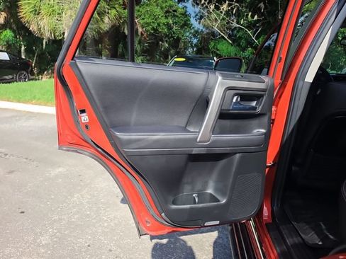 Used 2023 Toyota 4Runner Limited RWD image 12