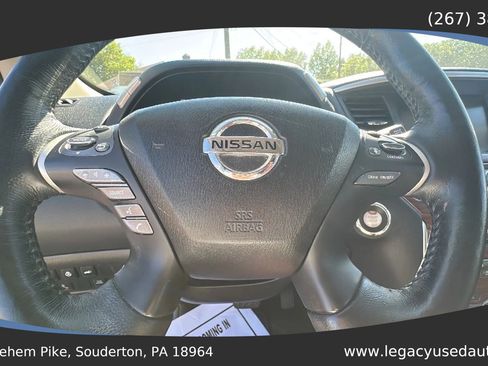 Used 2020 Nissan Pathfinder Platinum FWD image 25