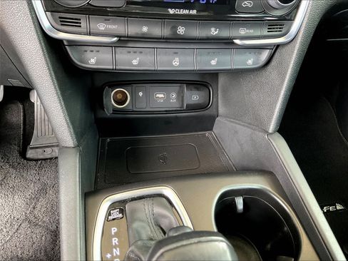 Used 2020 Hyundai Santa Fe Limited FWD image 15