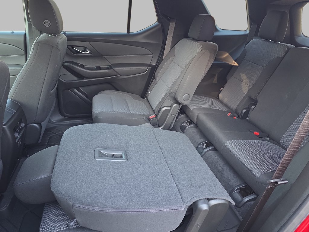 Certified 2023 Chevrolet Traverse LT w/ LPO, Floor Liner Package AWD/4WD image 15