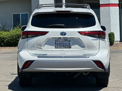 Used 2020 Toyota Highlander Platinum AWD/4WD image 8