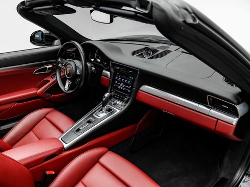 Used 2019 Porsche 911 Turbo image 48