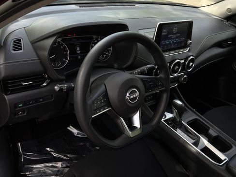 Used 2024 Nissan Sentra SV FWD image 24