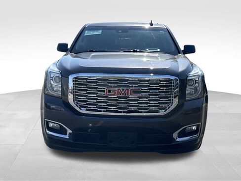 Used 2017 GMC Yukon XL Denali image 3