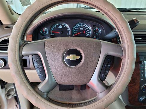 Used 2012 Chevrolet Avalanche LTZ RWD image 23
