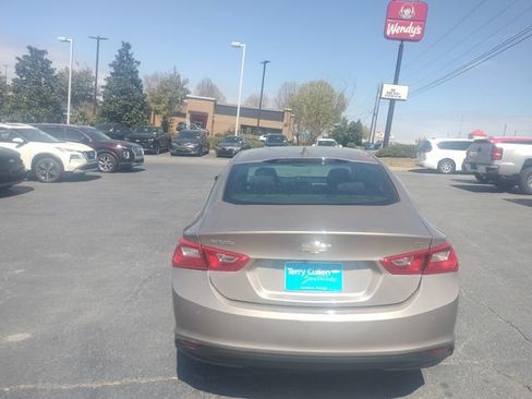 Used 2025 Chevrolet Malibu LT FWD image 7