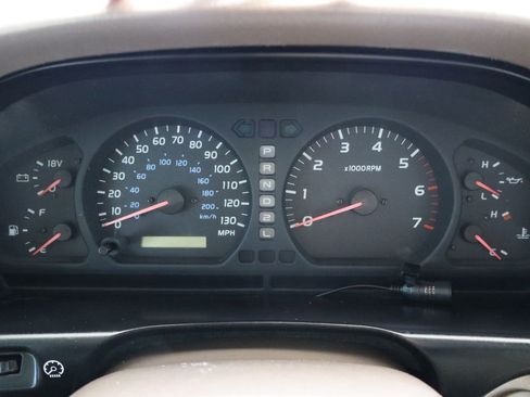 Used 2000 Toyota Land Cruiser image 32