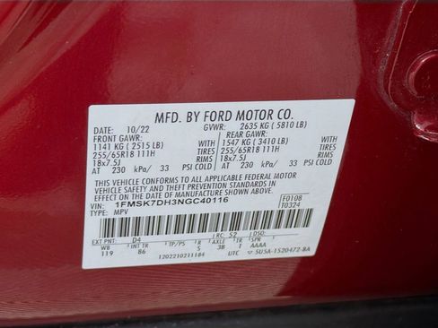 Used 2022 Ford Explorer XLT image 34