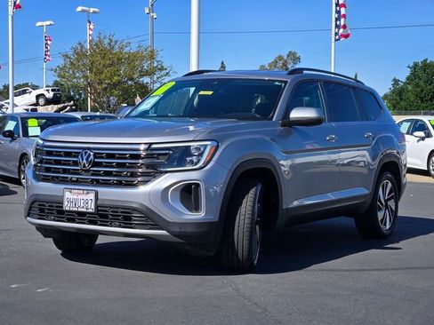 Used 2024 Volkswagen Atlas SE image 8