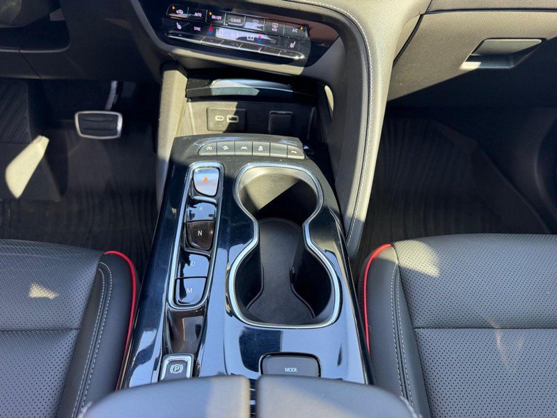 Used 2023 Buick Envision Essence w/ Sport Touring Package AWD/4WD image 17
