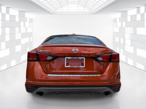 Certified 2022 Nissan Altima 2.5 SR FWD image 6