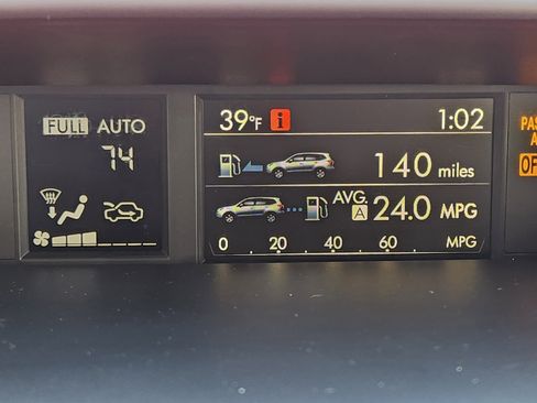 Used 2017 Subaru Forester 2.5i Premium w/ All-Weather Package image 17