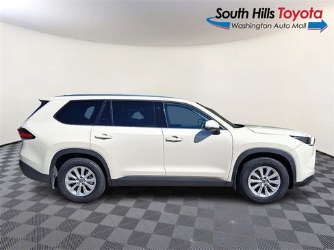 Certified 2024 Toyota Grand Highlander XLE image 7