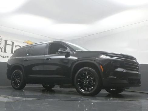 New 2026 Chevrolet Traverse LT w/ Midnight/Sport Edition FWD image 2