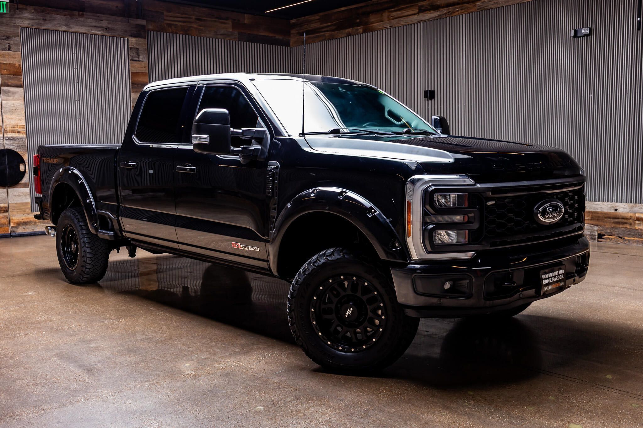Used 2023 Ford F250 Lariat w/ Lariat Ultimate Package AWD/4WD image 1