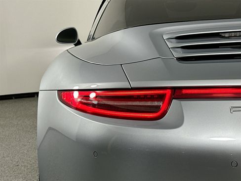 Used 2015 Porsche 911 Targa 4S image 16