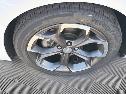 Used 2023 Chevrolet Malibu LT FWD image 30