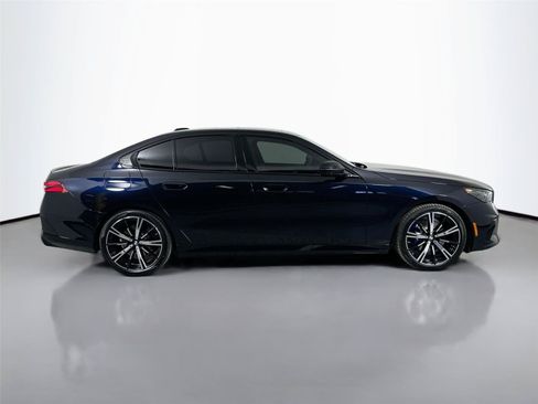 New 2026 BMW 530i xDrive w/ M Sport Package AWD/4WD image 7