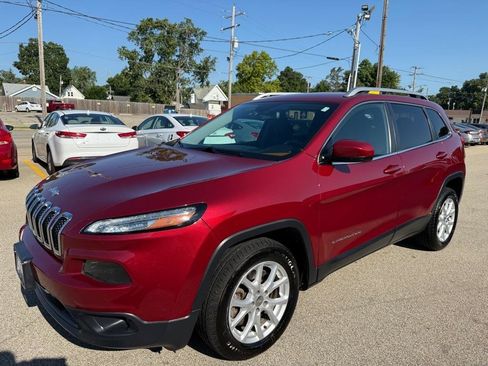 Used 2015 Jeep Cherokee Latitude w/ Cold Weather Group FWD image 5