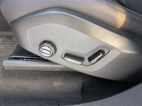 Used 2025 Volvo XC90 T8 Plus w/ Protection Package Premier image 15