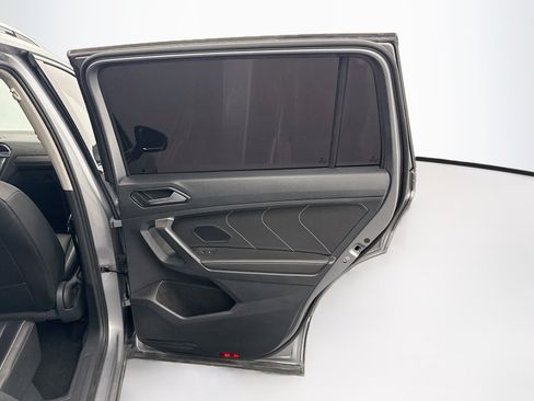 Used 2024 Volkswagen Tiguan SE FWD image 28