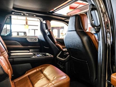 Used 2022 Lincoln Navigator L Reserve image 42