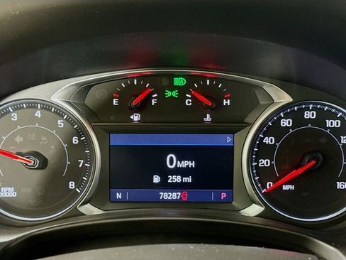 Used 2022 GMC Terrain SLT FWD image 10