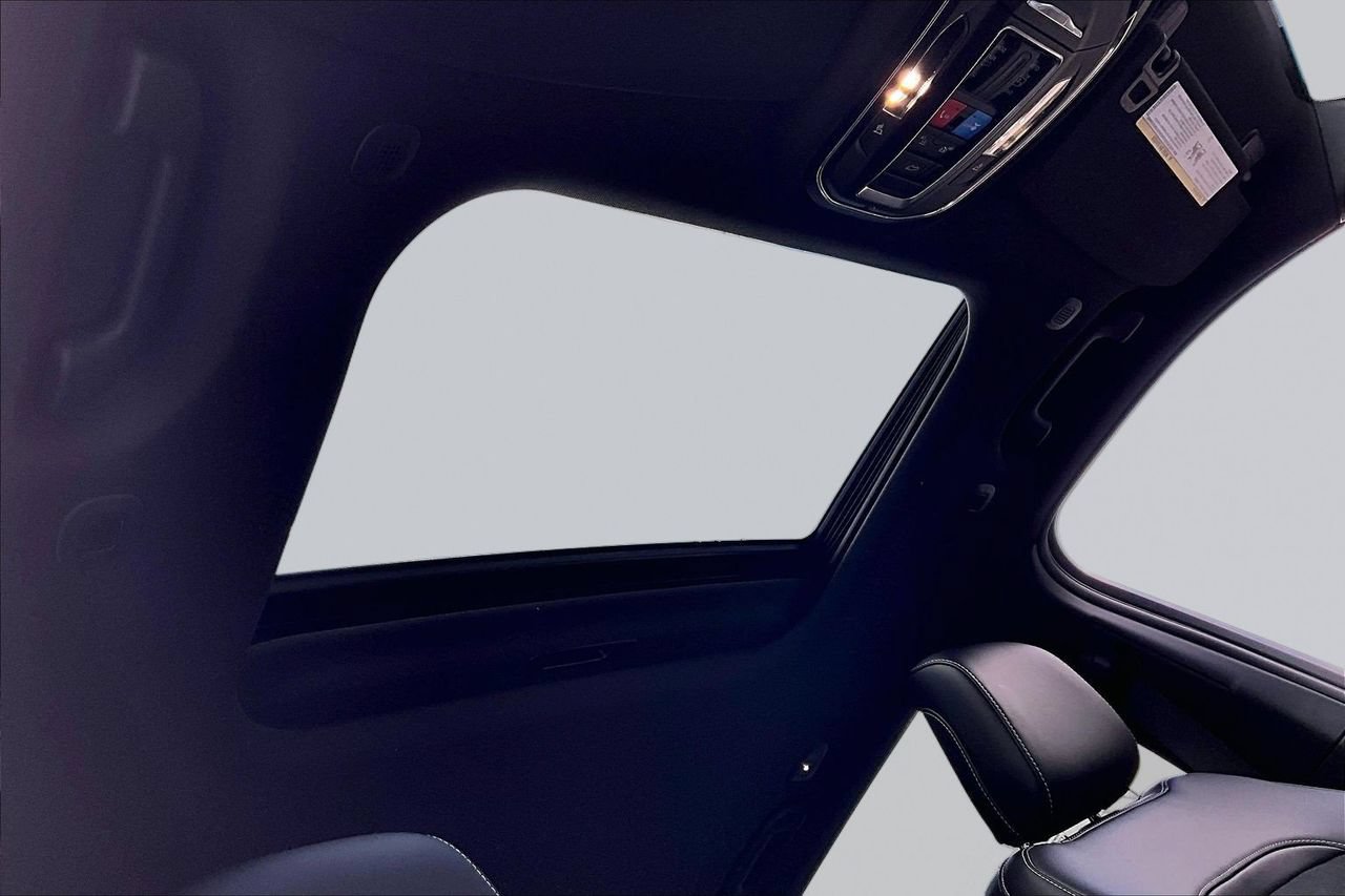 New 2027 Jeep Grand Cherokee Altitude AWD/4WD image 14