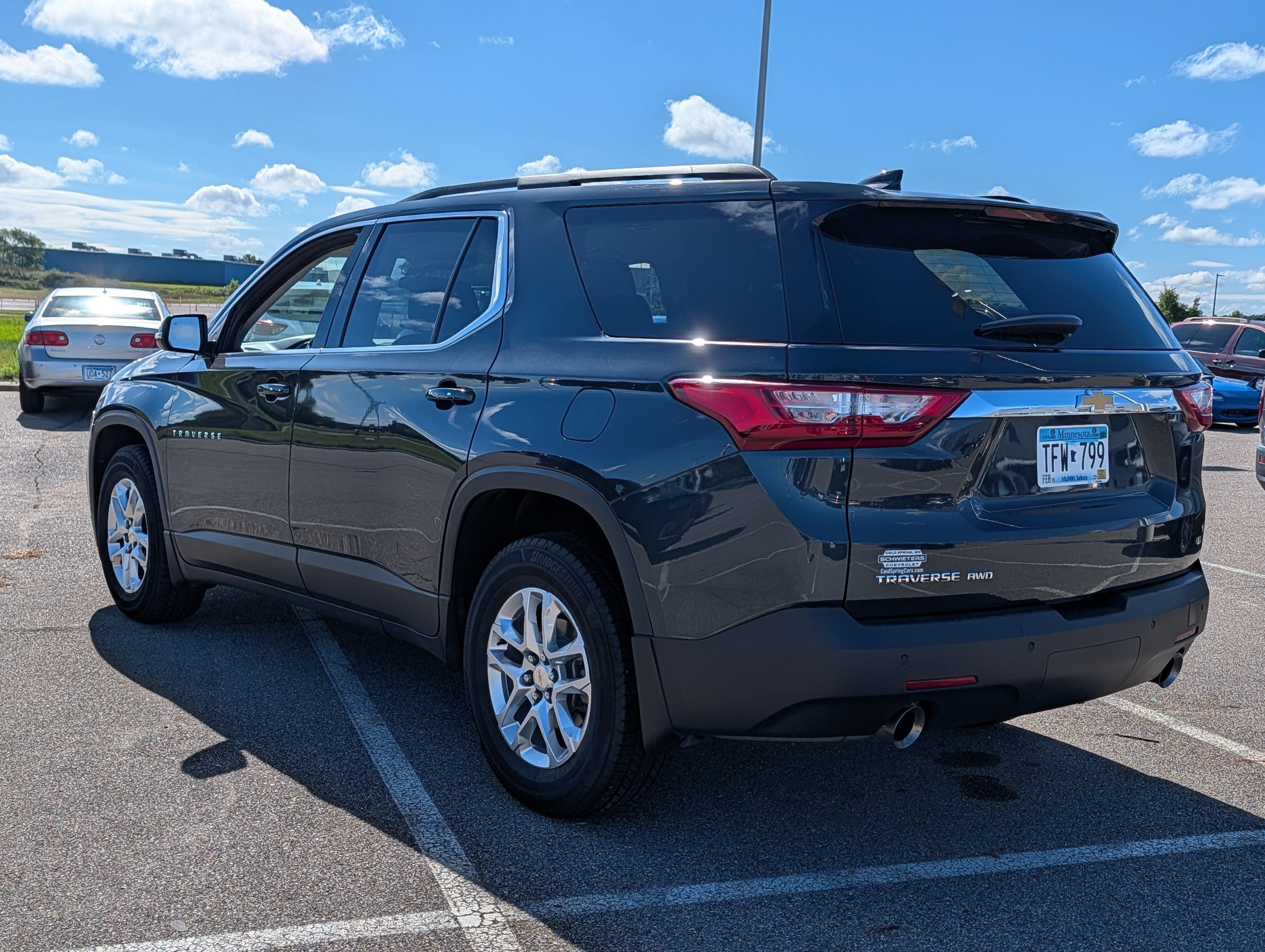Used 2019 Chevrolet Traverse LT AWD/4WD image 3