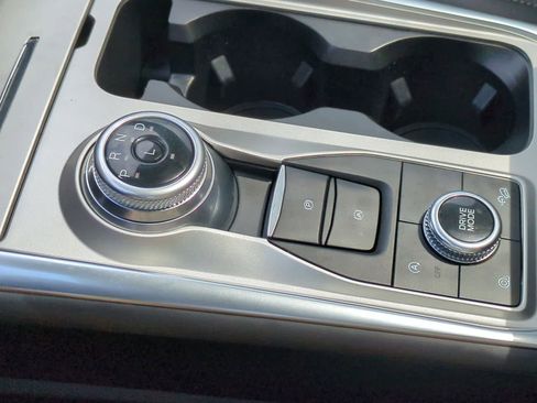 Used 2023 Ford Explorer XLT w/ Equipment Group 202A AWD/4WD image 33