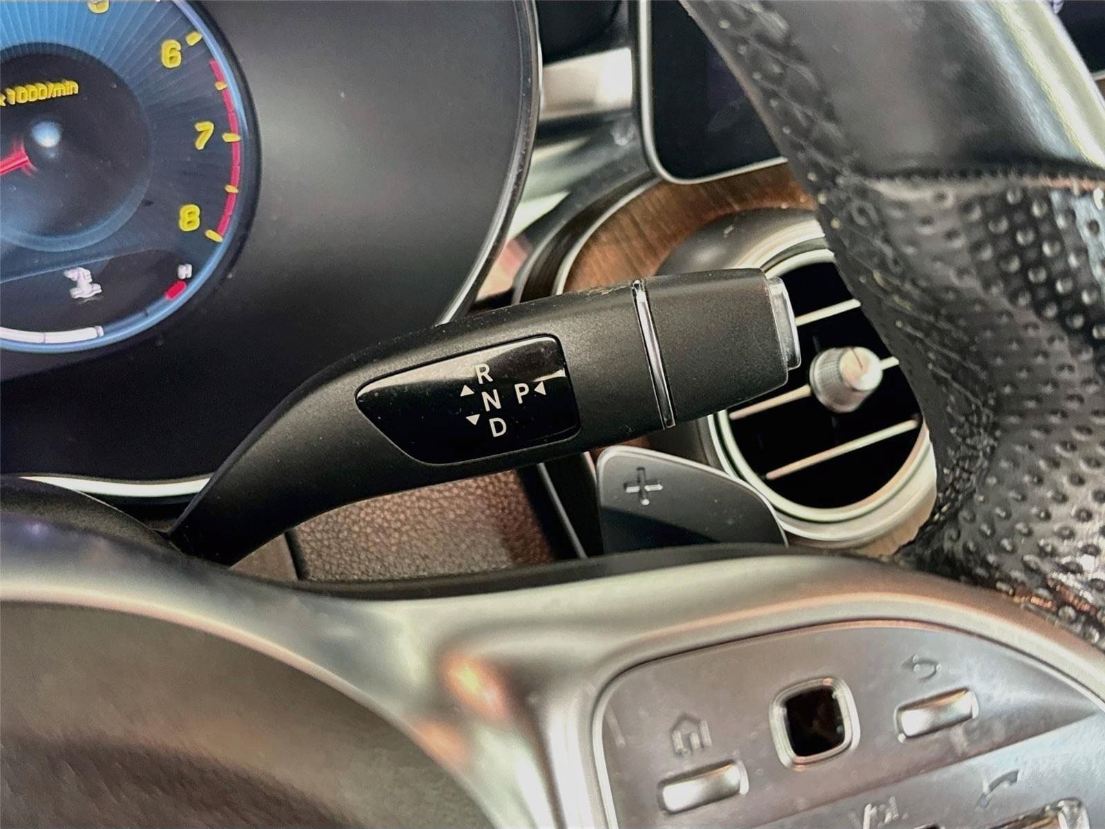 Used 2020 Mercedes-Benz C 300 Sedan image 18