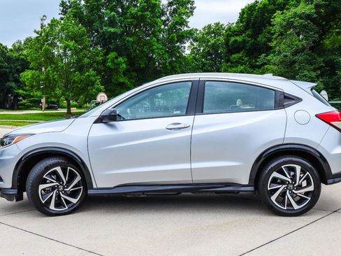 Used 2019 Honda HR-V Sport image 4