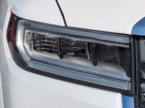 Certified 2021 GMC Acadia Denali w/ Denali Technology Package image 10