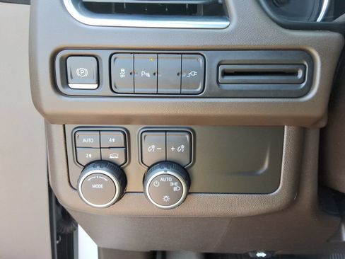 Certified 2021 Chevrolet Tahoe LT AWD/4WD image 37