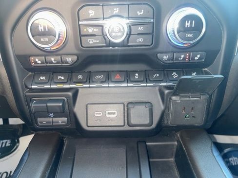 Used 2021 GMC Sierra 1500 Denali w/ Denali Ultimate Package image 26
